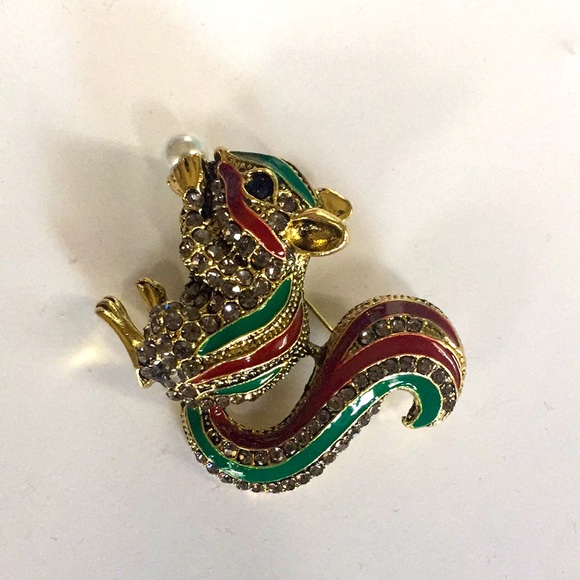 🍏50% OFF/3+...Rhinestone Squirrel/Chipmunk Brooch/Pendant (Brown/Green) - Picture 7 of 12